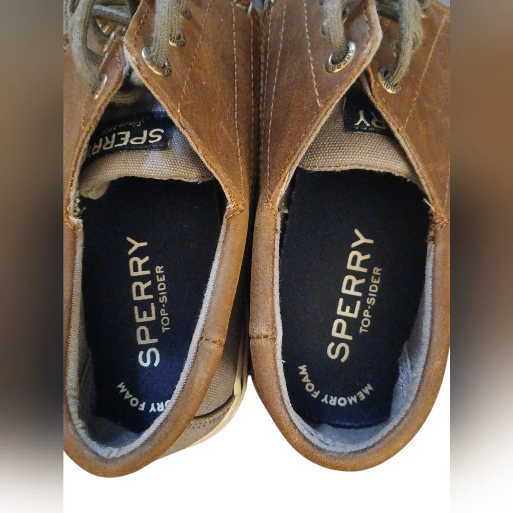 SPERRY Halyard Canvas Top Sider Boat Shoes. Mens. Size 9. Grey/chocolate.
